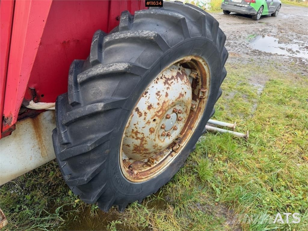 Massey Ferguson 575 Traktorer