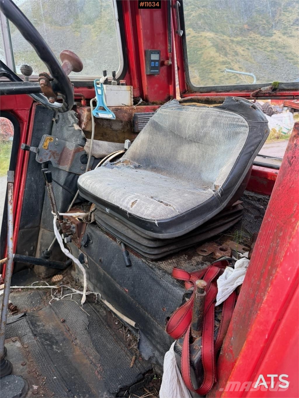 Massey Ferguson 575 Traktorer