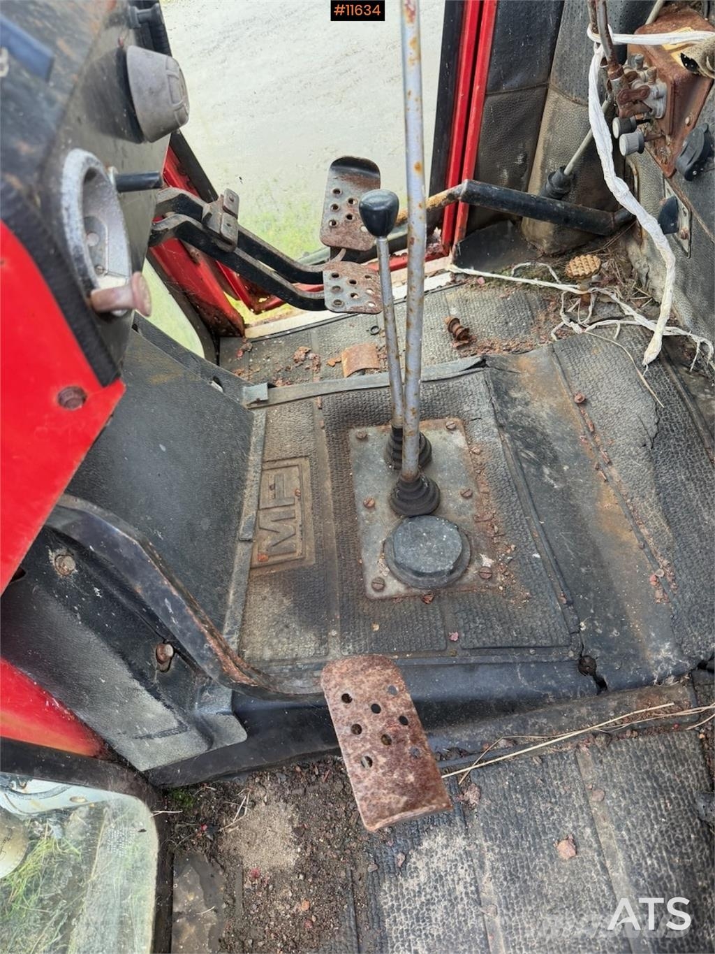 Massey Ferguson 575 Traktorer