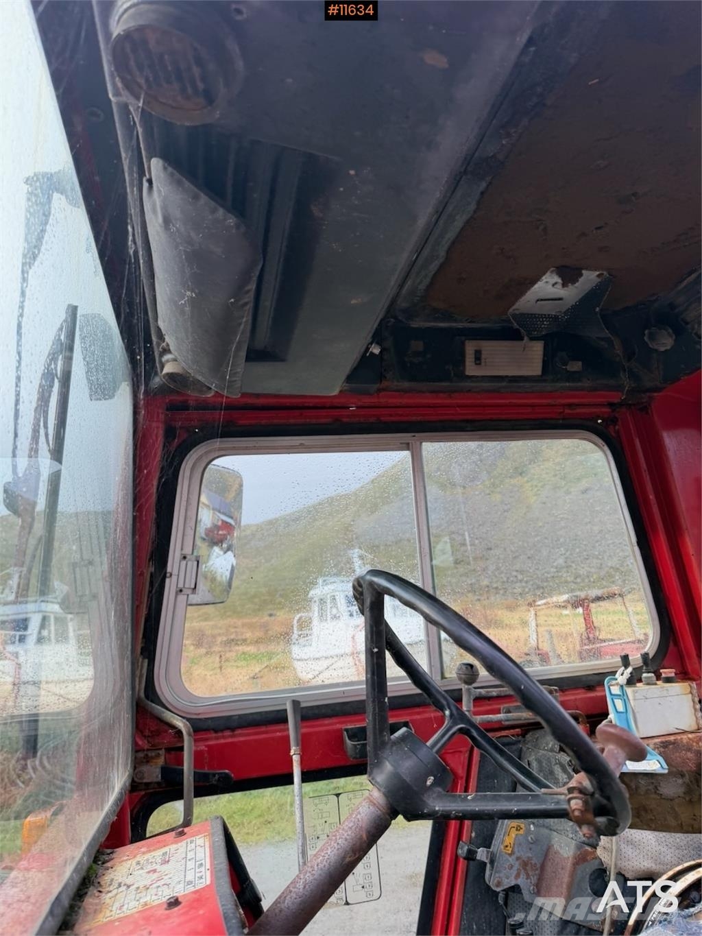 Massey Ferguson 575 Traktorer