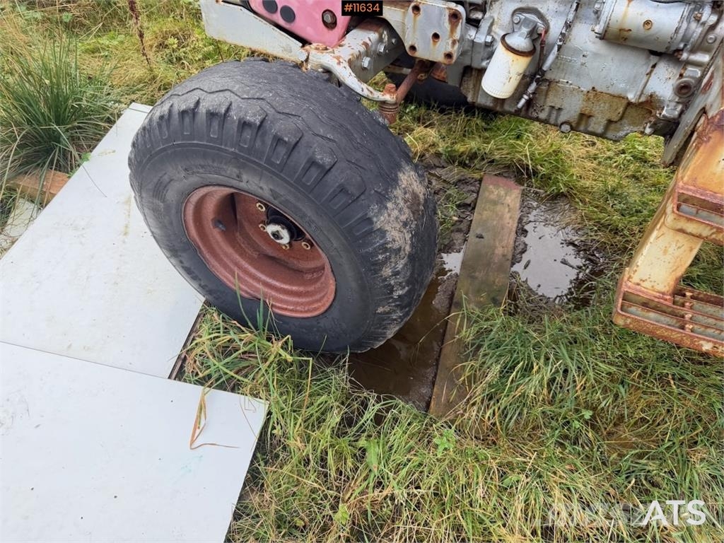 Massey Ferguson 575 Traktorer