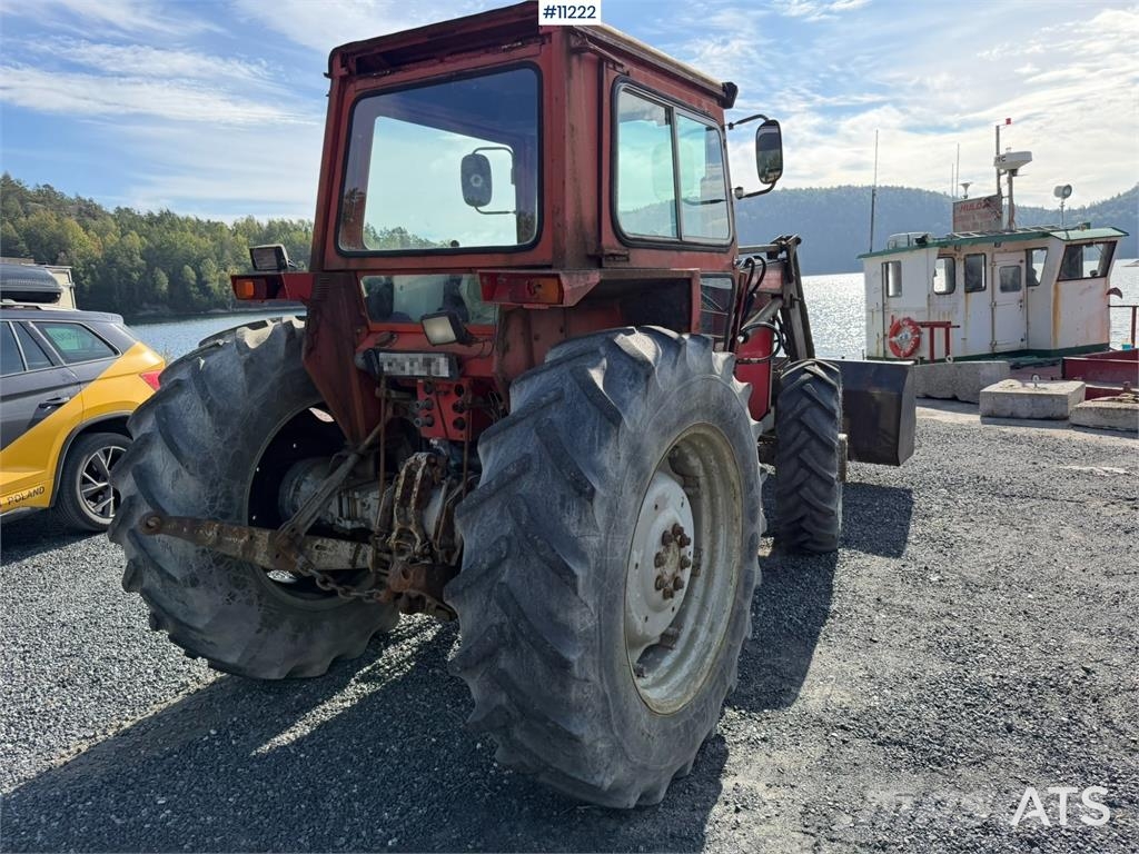Massey Ferguson 590 Traktorji