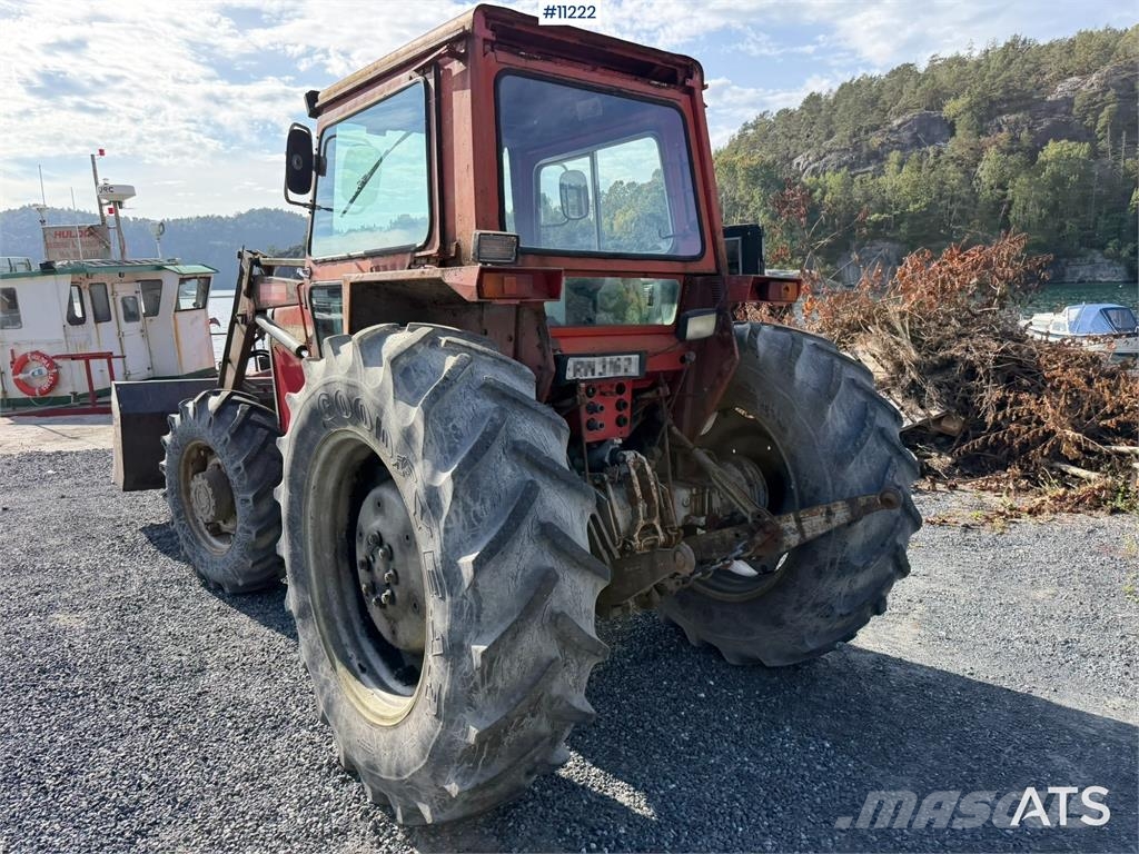 Massey Ferguson 590 Traktorji