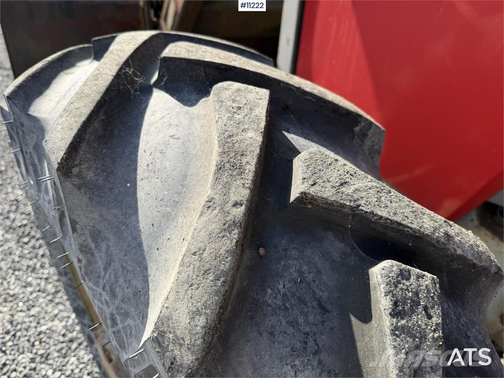 Massey Ferguson 590 Traktorji