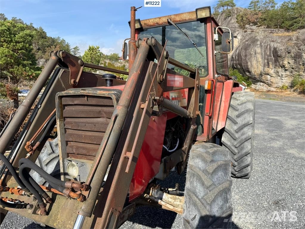 Massey Ferguson 590 Traktorji