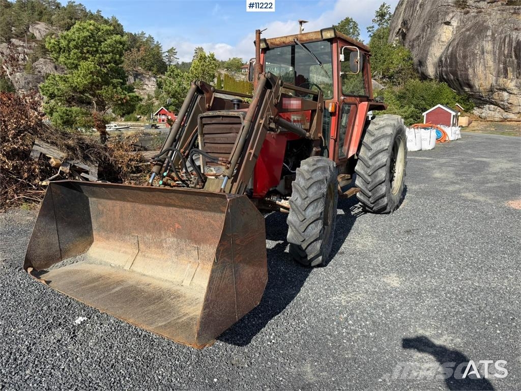 Massey Ferguson 590 Traktorji