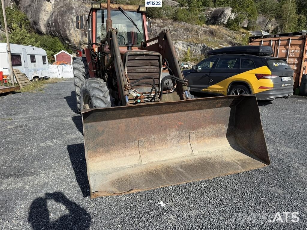 Massey Ferguson 590 Traktorji