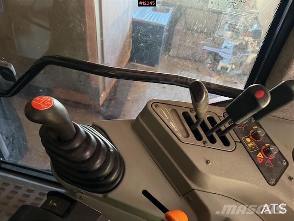 Massey Ferguson 6255 4x4 traktor m.frontlaster الجرارات