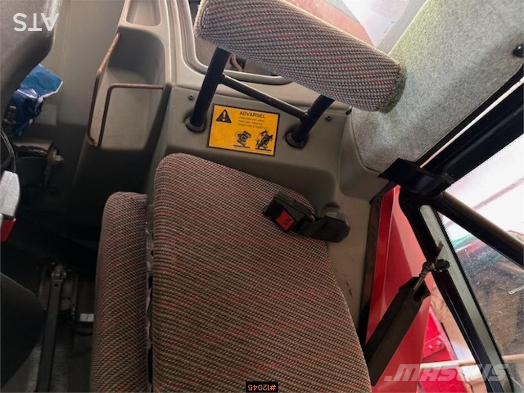 Massey Ferguson 6255 4x4 traktor m.frontlaster الجرارات
