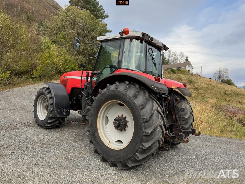 Massey Ferguson 8250 Traktor Traktori