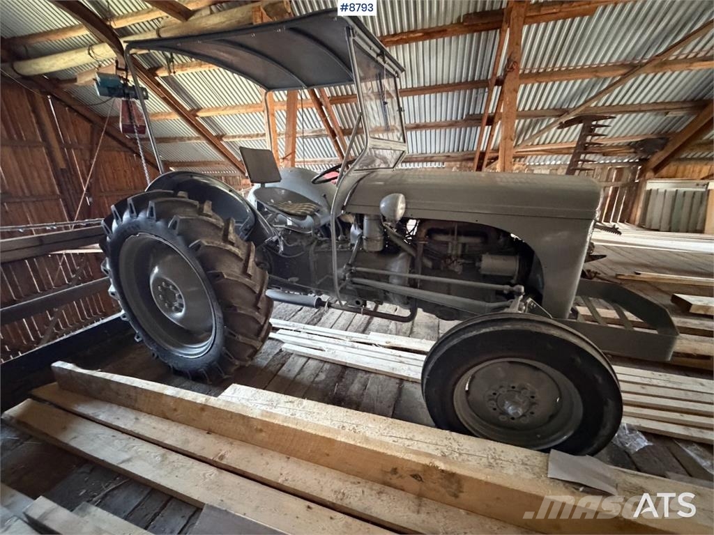 Massey Ferguson Gråtass 拖拉机/农用车