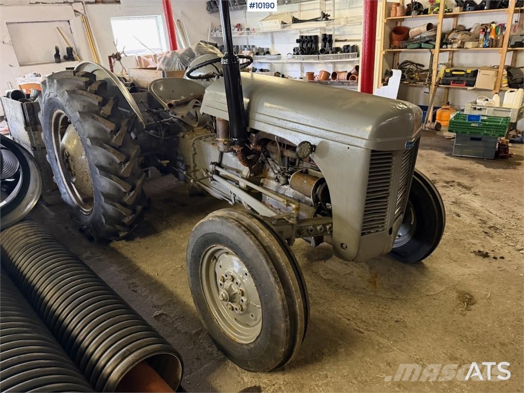 Massey Ferguson TE 20 Gråtass Traktory