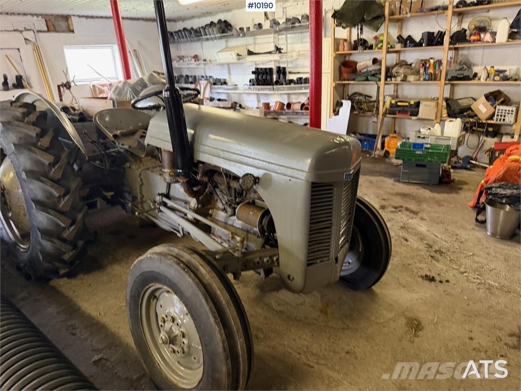 Massey Ferguson TE 20 Gråtass Traktory