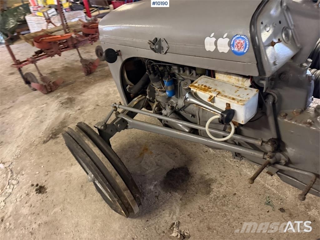 Massey Ferguson TE 20 Gråtass Traktory