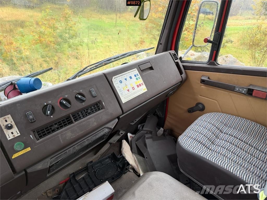 Mercedes-Benz 1317 المنصات الهوائية المثبتة على شاحنة