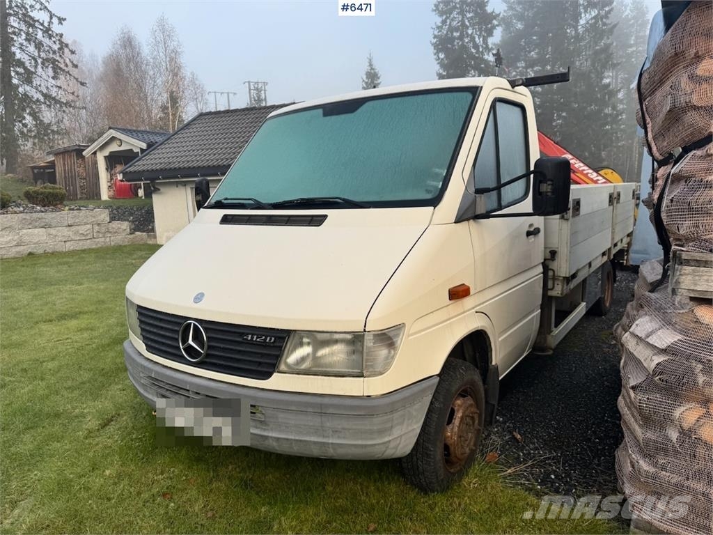 Mercedes-Benz 412D Planbil m/ Bakmontert kran. Otros camiones