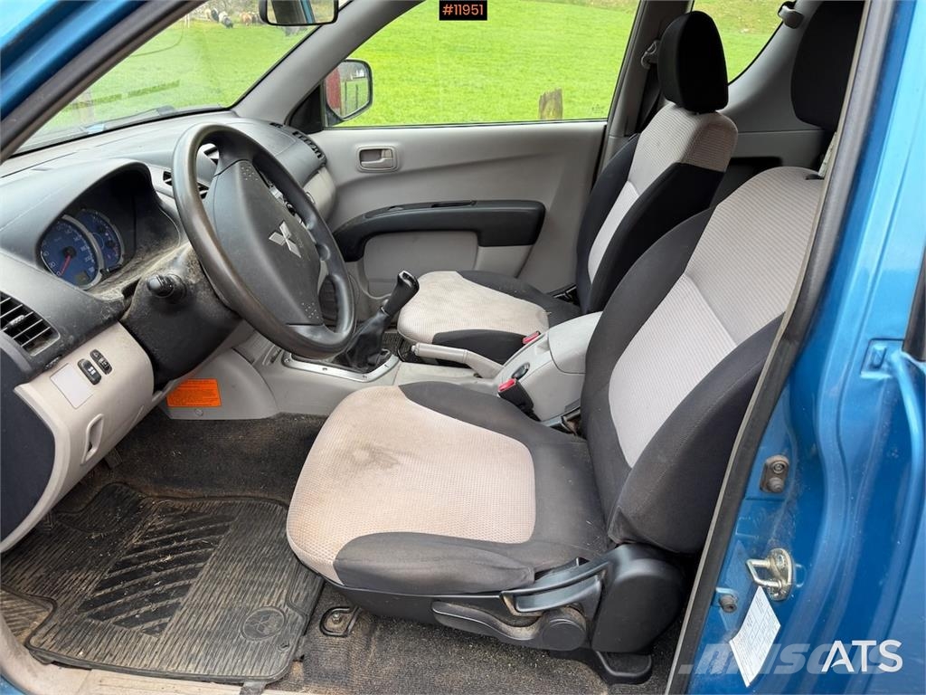 Mitsubishi L200 شاحنة مقفلة