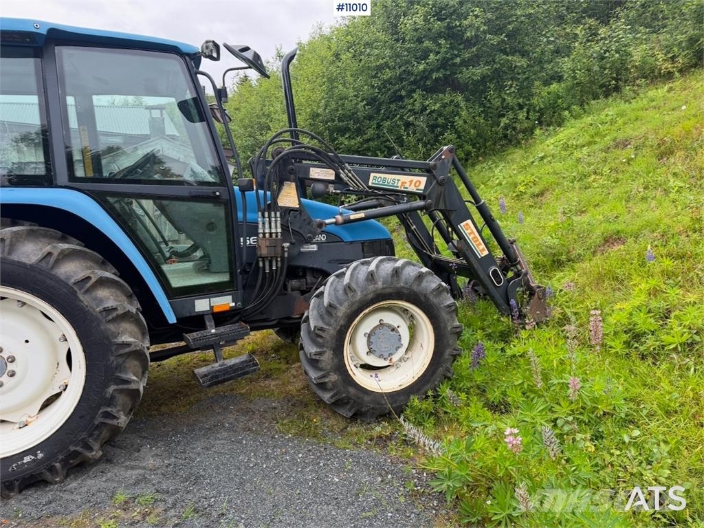 New Holland 5635 4x4 Tractors