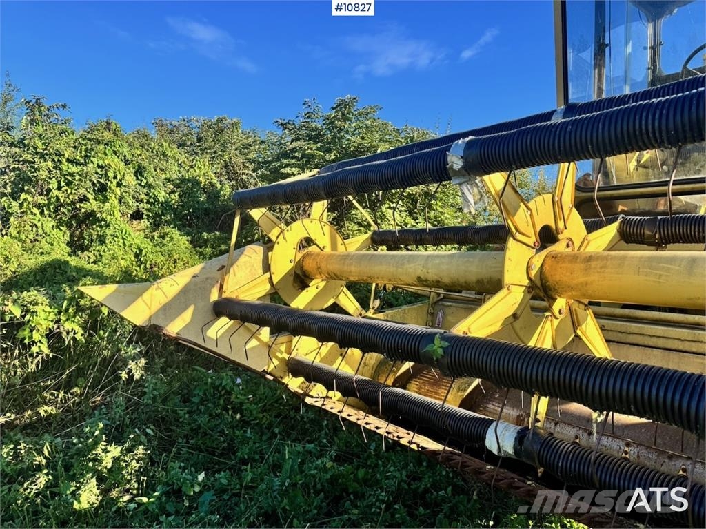 New Holland Clayson 1520 Combine harvesters