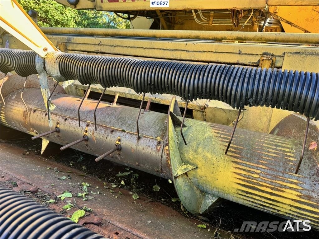 New Holland Clayson 1520 Combine harvesters