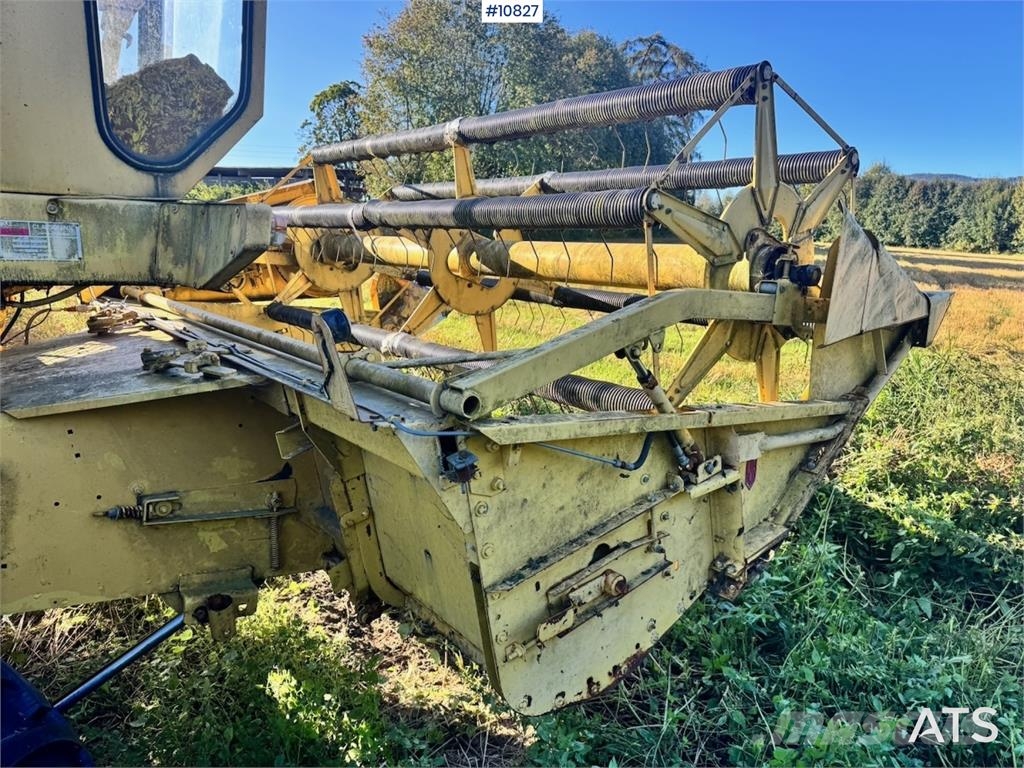 New Holland Clayson 1520 Combine harvesters