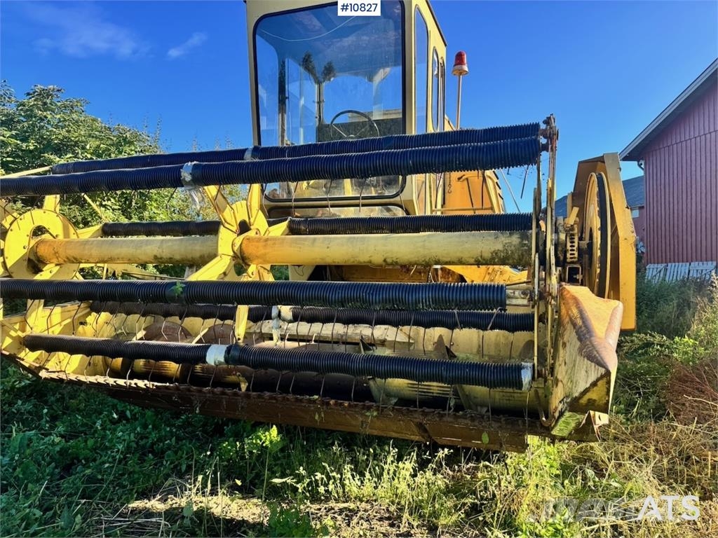 New Holland Clayson 1520 Combine harvesters
