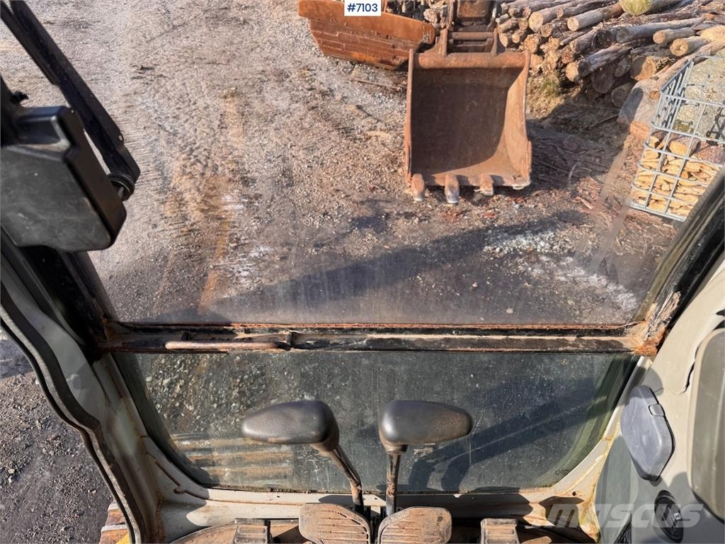 New Holland E235SR-1ES Telakaivukoneet