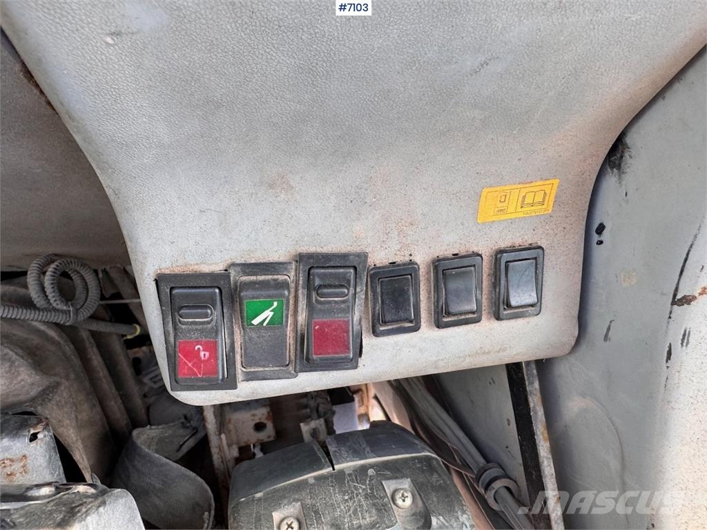 New Holland E235SR-1ES Telakaivukoneet