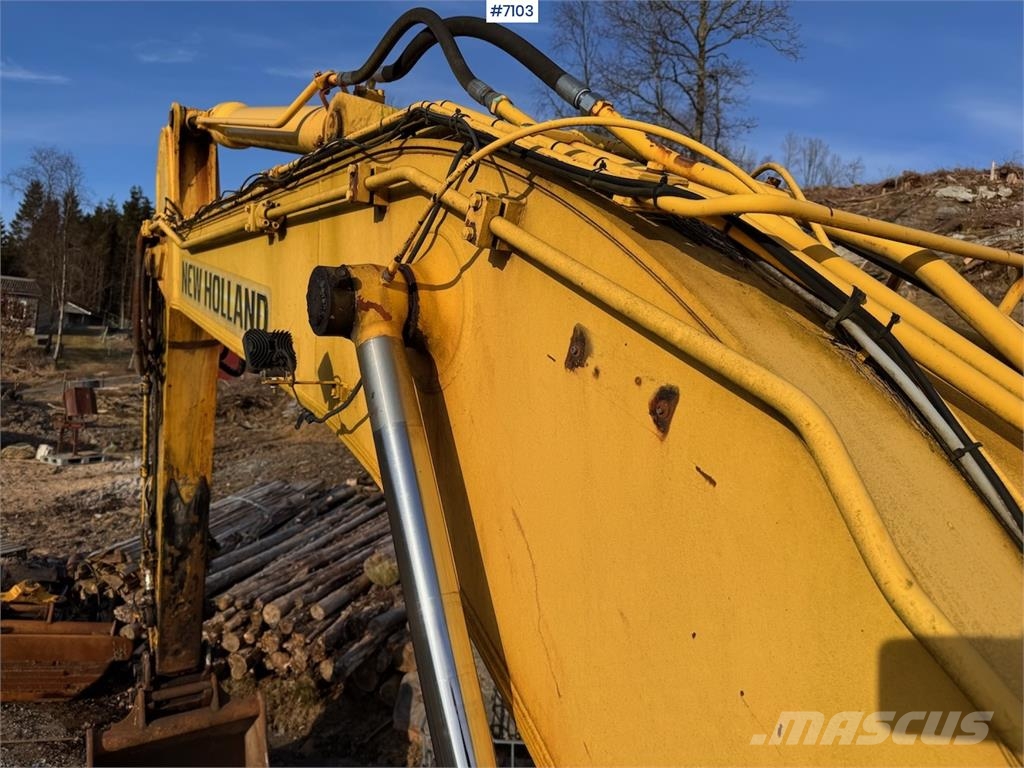 New Holland E235SR-1ES Telakaivukoneet