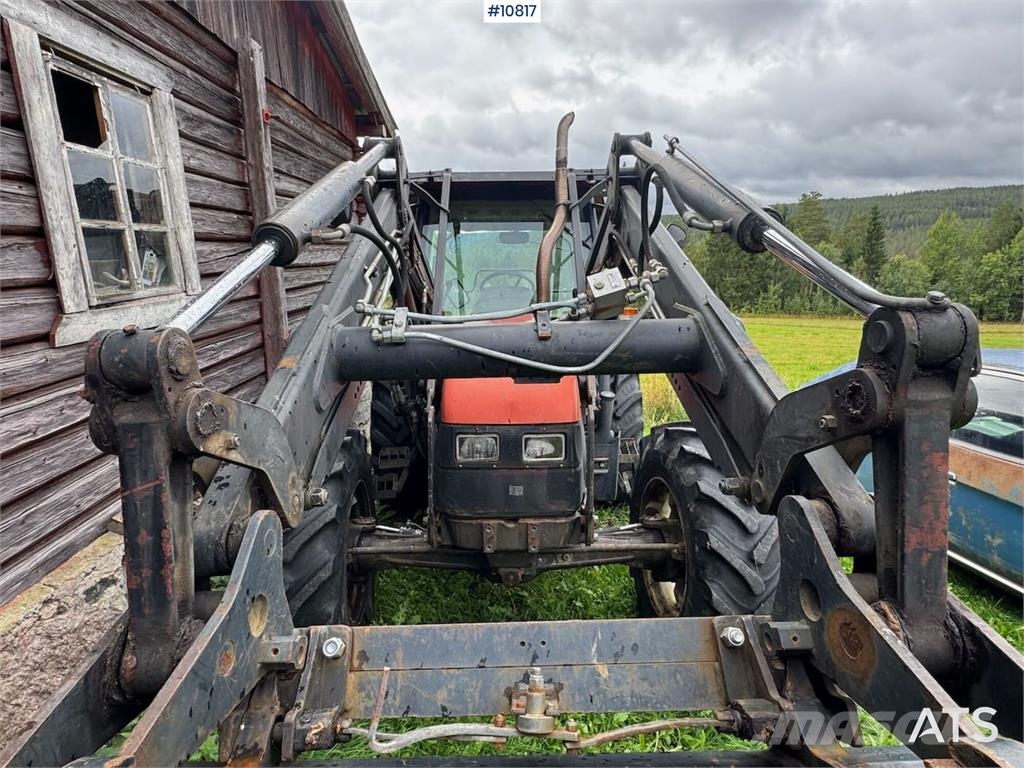 New Holland L85 Traktorer
