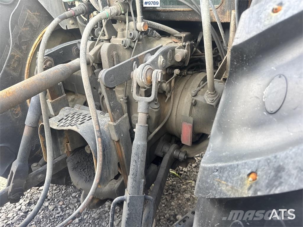 New Holland T4050 트랙터