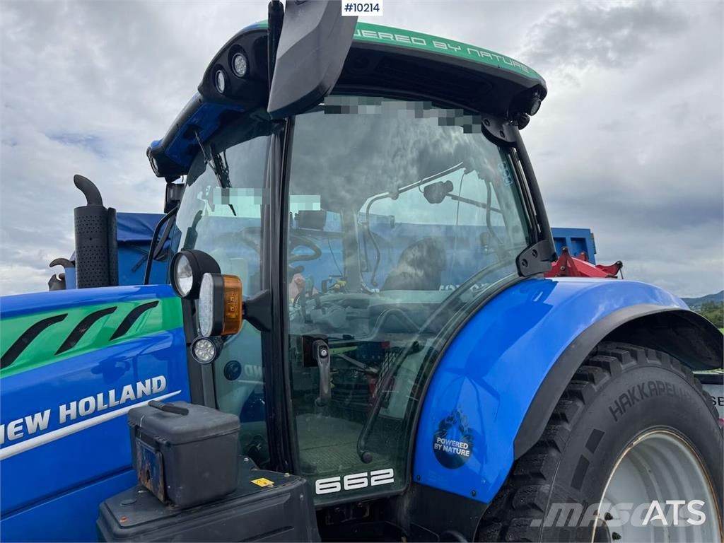 New Holland T6.180 トラクター
