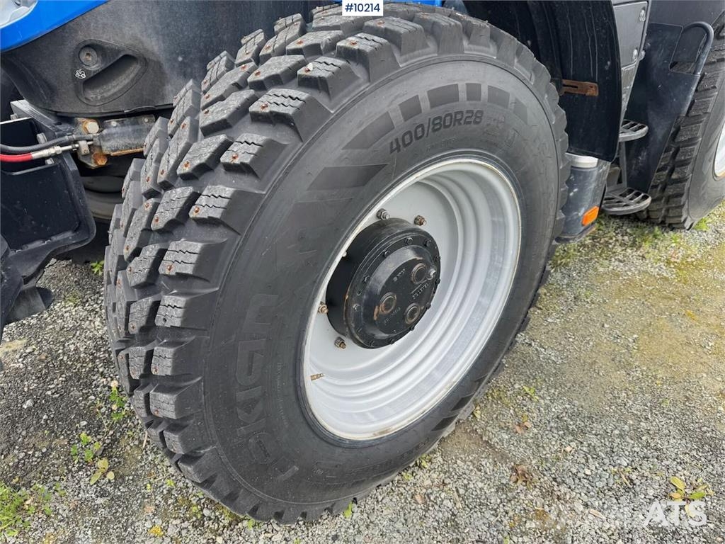 New Holland T6.180 トラクター