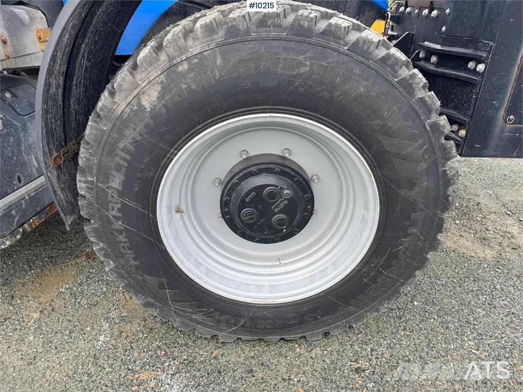 New Holland T6.180 トラクター