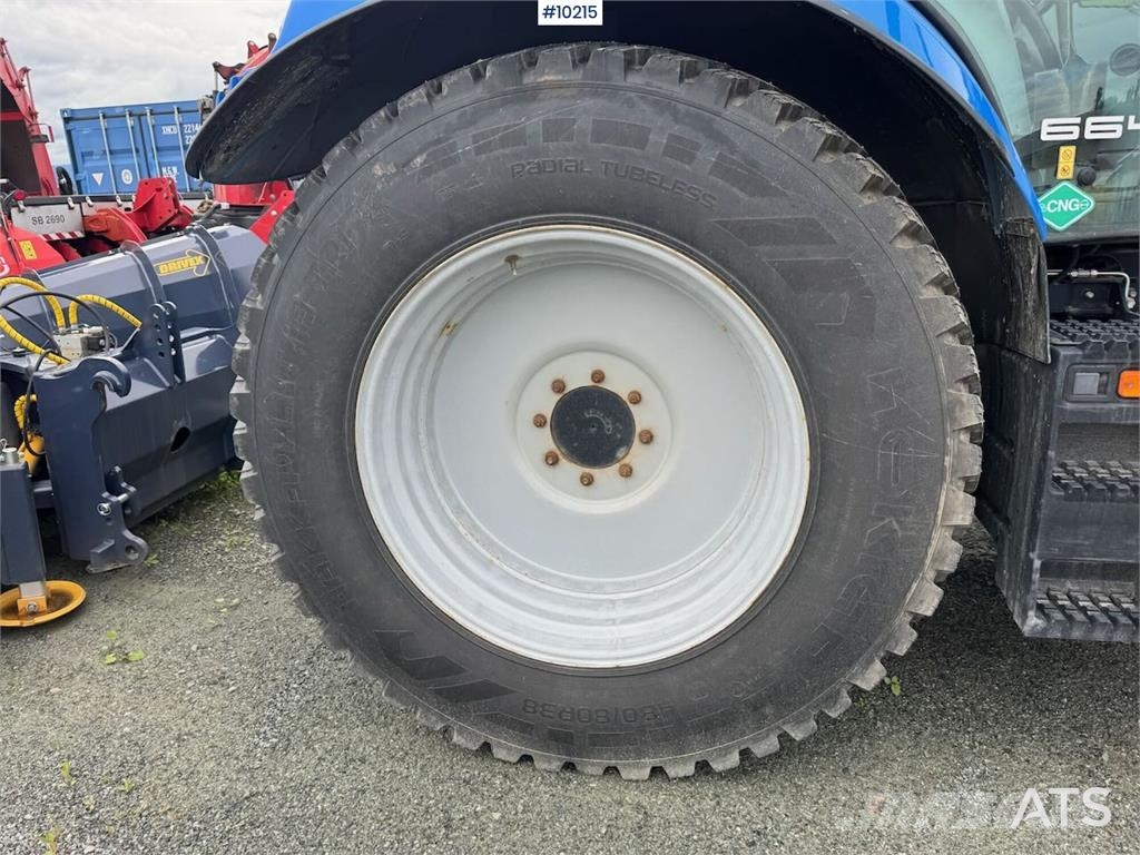 New Holland T6.180 トラクター