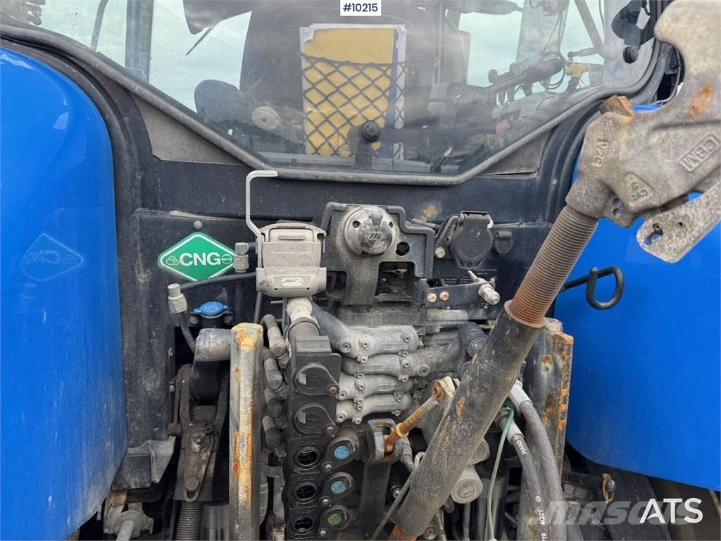New Holland T6.180 トラクター