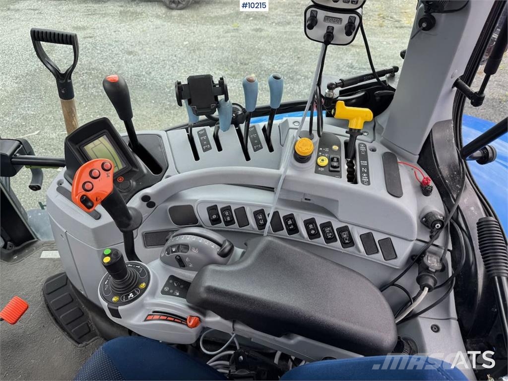 New Holland T6.180 トラクター