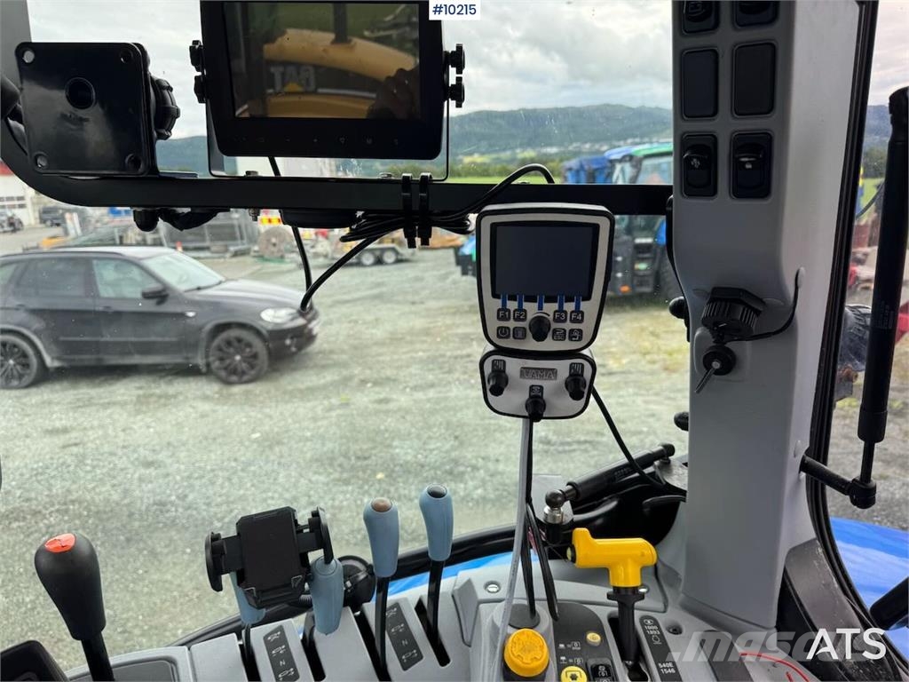New Holland T6.180 トラクター