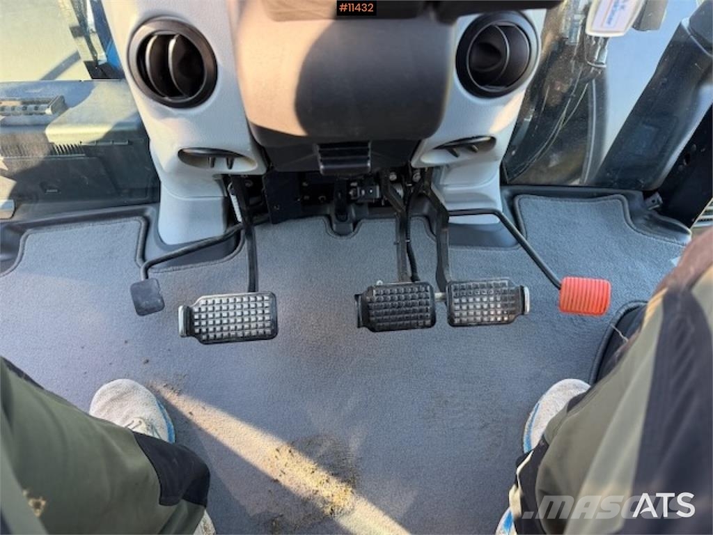 New Holland T6. 180 4x4 traktor med frontlaster Traktorer