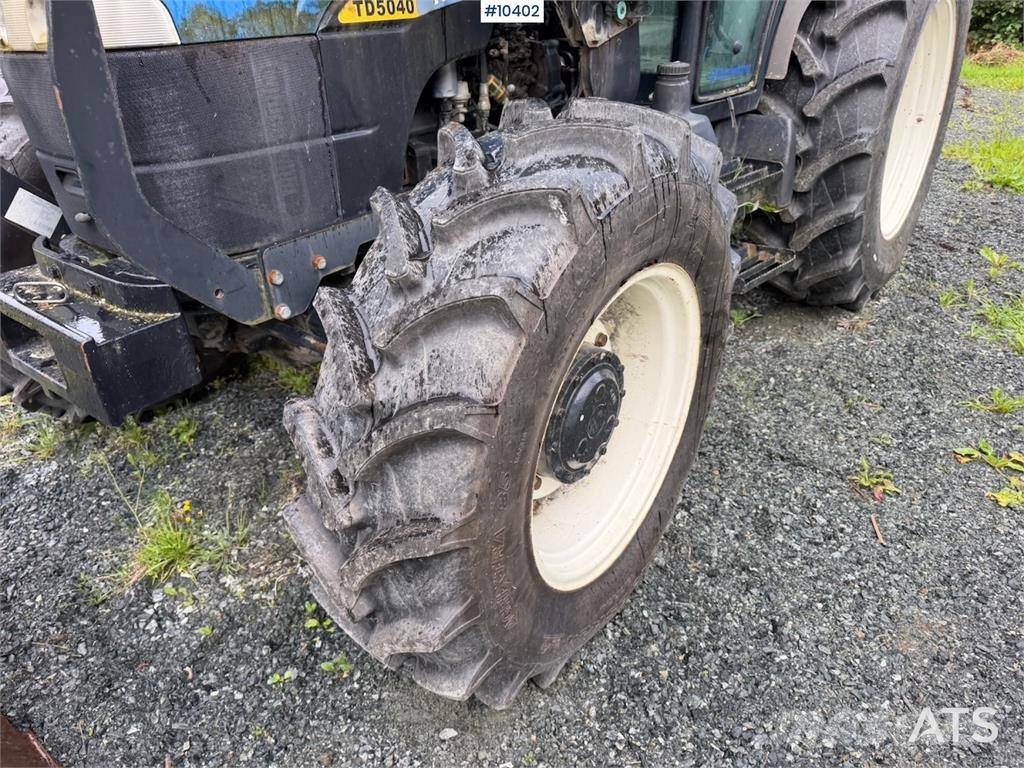 New Holland TD5040 4x4 トラクター