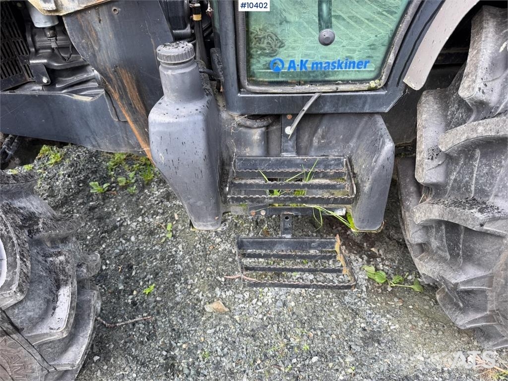New Holland TD5040 4x4 トラクター