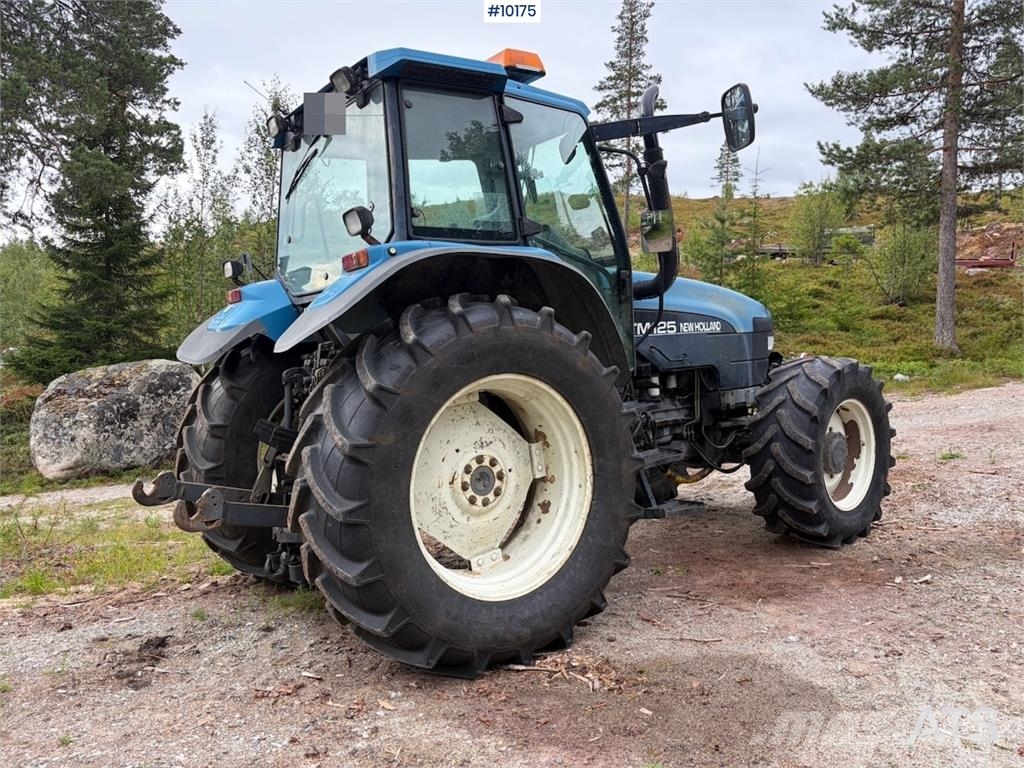 New Holland TM 125 الجرارات