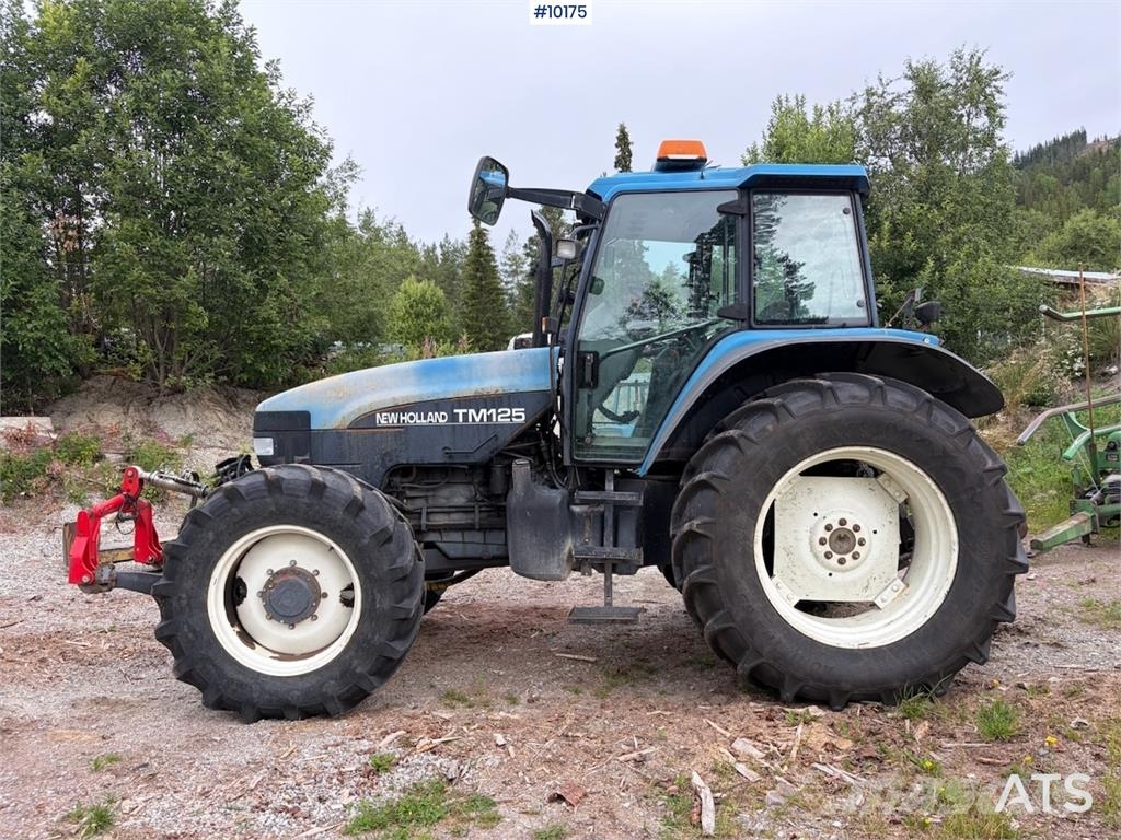 New Holland TM 125 الجرارات