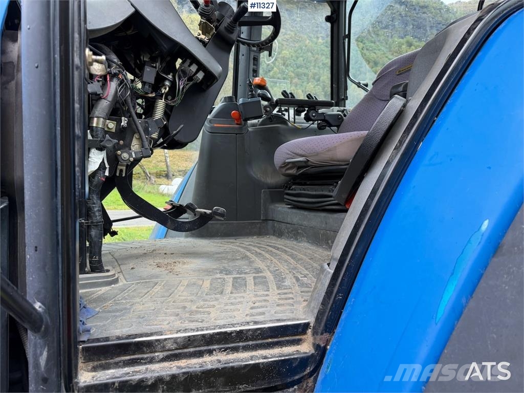 New Holland TM 175 Traktorji