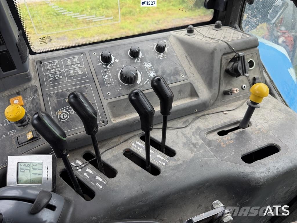 New Holland TM 175 Traktorji