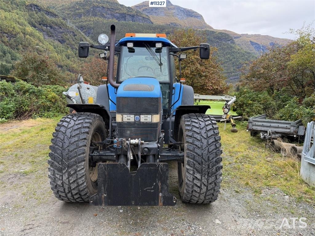 New Holland TM 175 Traktorji