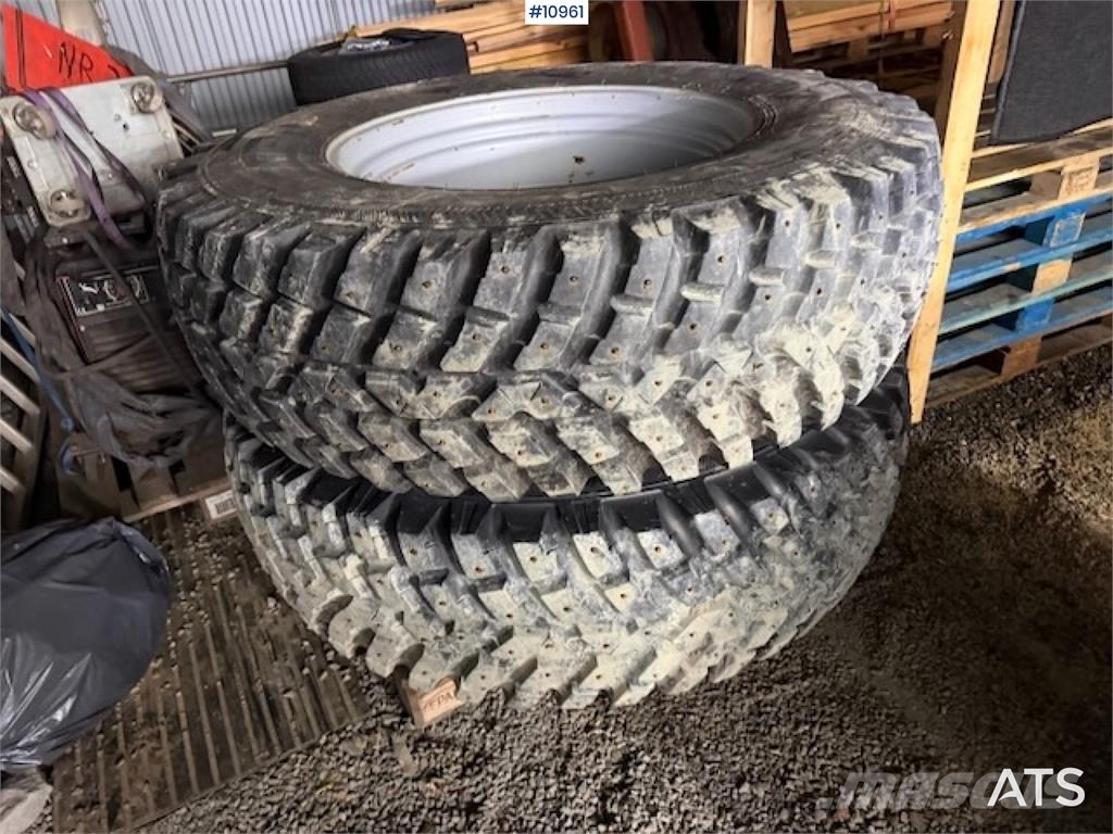Nokian Piggdekk for traktor 400/80R24 og 480/80R34 Muud osad