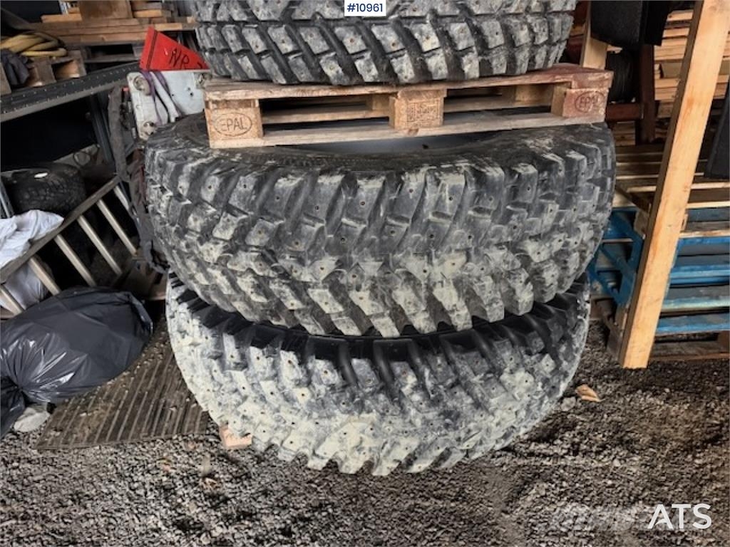 Nokian Piggdekk for traktor 400/80R24 og 480/80R34 Muud osad