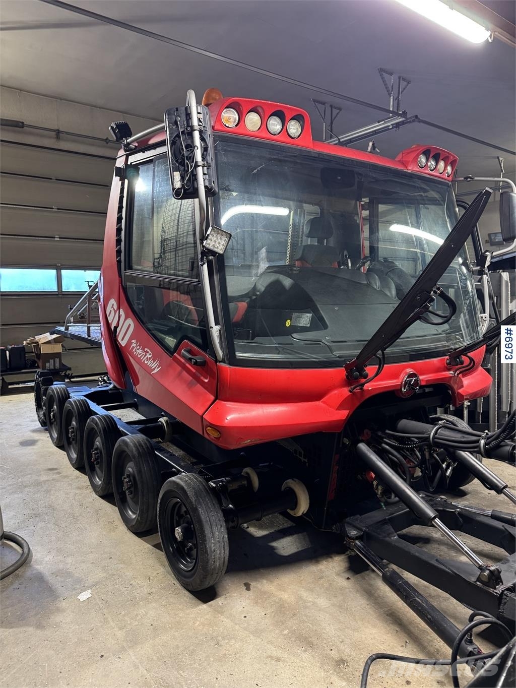 Pisten Bully 600 Schneeschilde und -pflüge