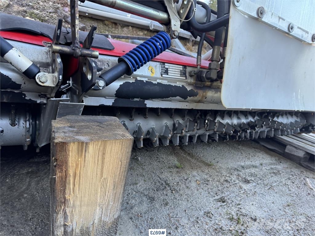 Pisten Bully 600 Schneeschilde und -pflüge